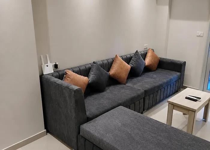 Seafront 2-bed Apartment, Pool & Red Sea Views Apartment